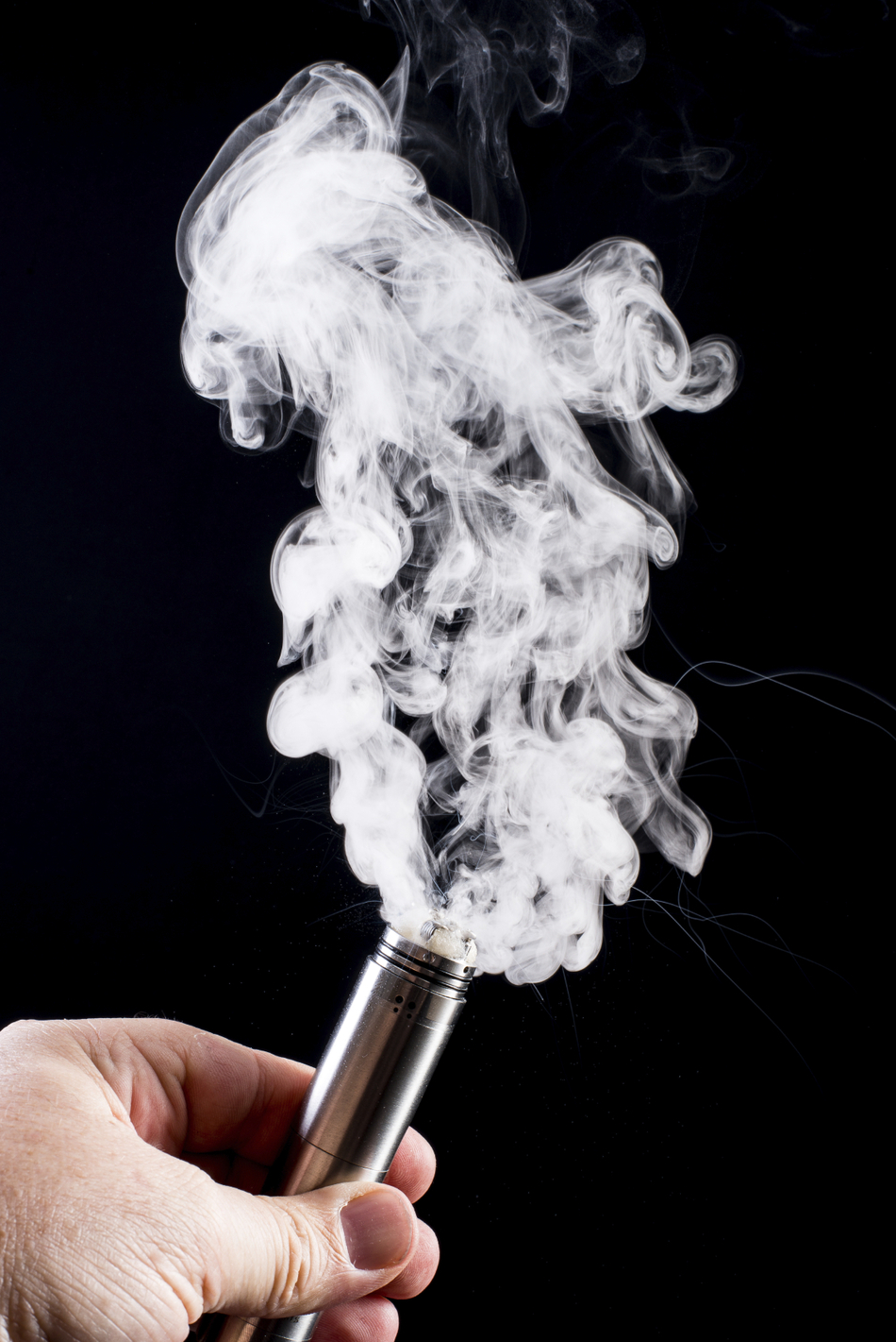 Smoking e-Cigarettes Can Cause Heart Attacks